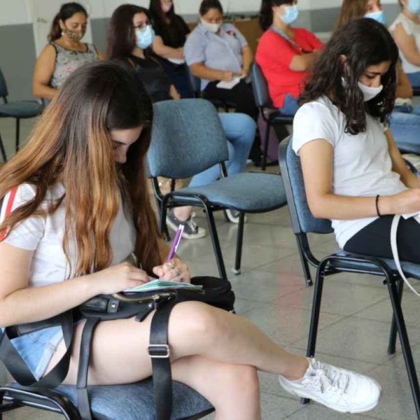 Se capacitaron nuevos vacunadores eventuales de COVID 19