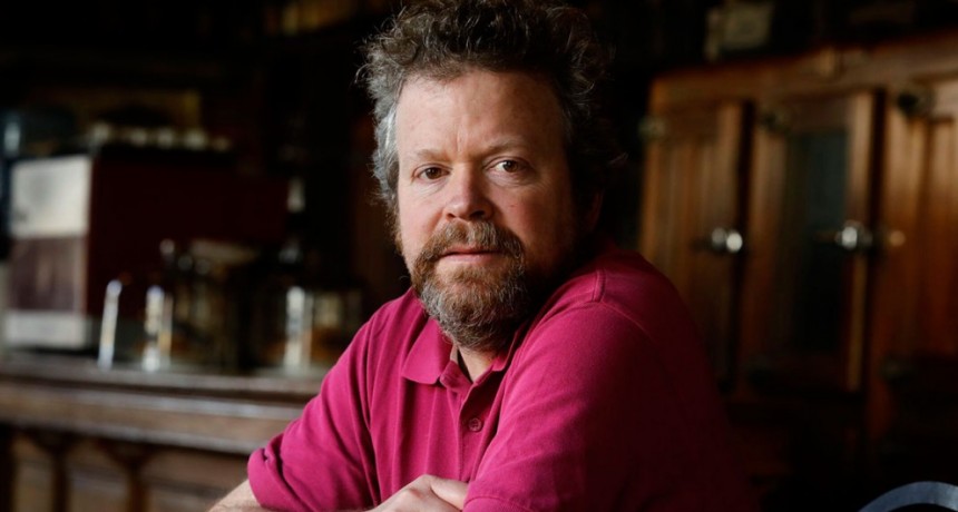 El escritor Leandro Vesco presentará su libro “Desconocida Buenos Aires ” en Bolívar y habló con FM 10