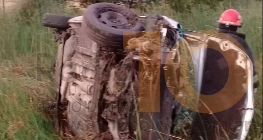 Despiste y vuelco en ruta 65 entre Urdampilleta y Pirovano