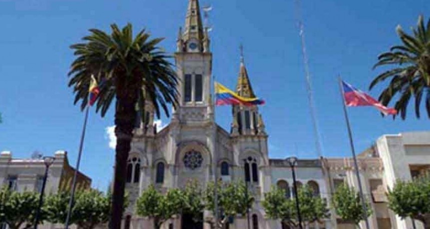Finalmente, la Parroquia San Carlos Borromeo entregó las 300 cajas navideñas