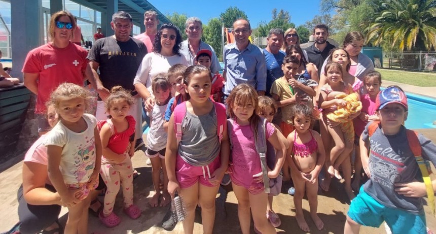 El intendente Marcos Pisano visitó las Escuelas Abiertas de Verano