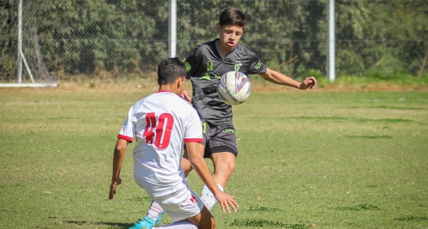 Felipe Sánchez: “Es un club grande donde todos te ayudan para que cumplas tus sueños de ser jugador profesional”
