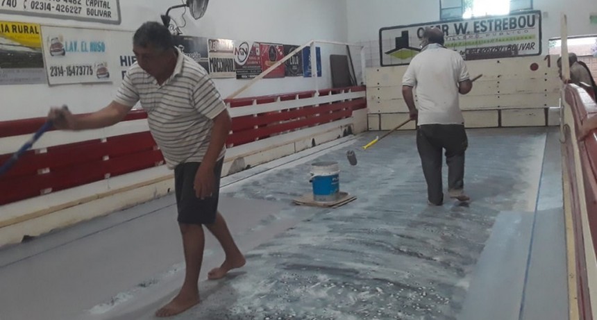 Roberto Cecchini: &ldquo;Las canchas sint&eacute;ticas se est&aacute;n implementando en todos lados&rdquo;