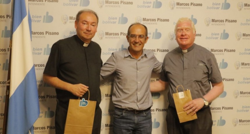 El Intendente Pisano despidió al Padre Mauricio Scoltore y le dio la bienvenida al padre Alejandro Boudgouste