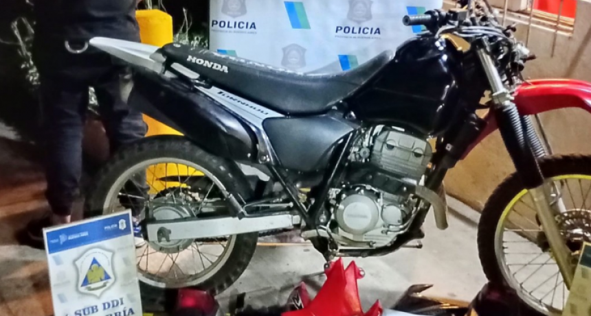 Olavarría: Tras un allanamiento, secuestraron una moto Honda Tornado 250 que fue robada en Bolívar y en FM 10 hablamos con Martín Rodríguez informativista de LU32 Radio Olavarría