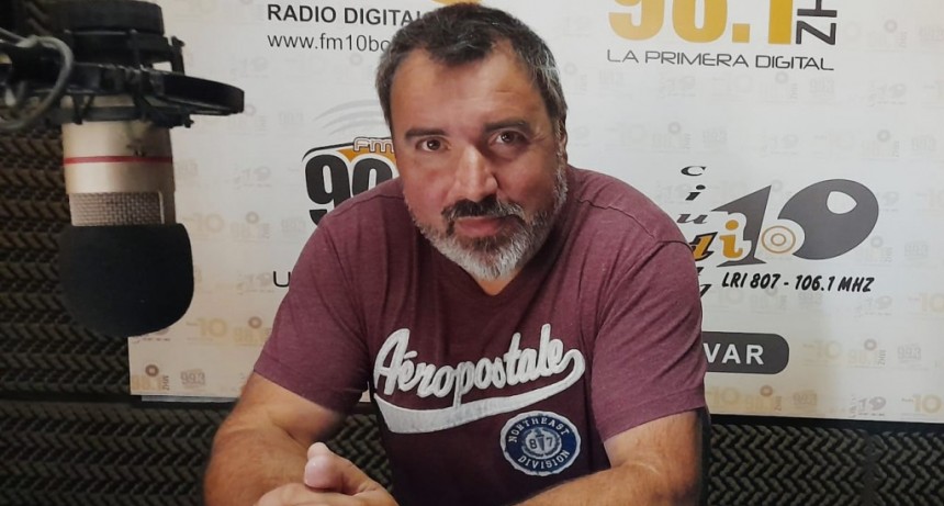 Andres Los Arcos visitó los estudios de FM 10 y contó cómo se formó el grupo Q'Cumbia, que comienza a sonar