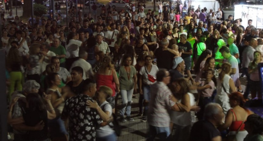 Fue un éxito la primera noche del programa Verano Activo en el Centro Cívico