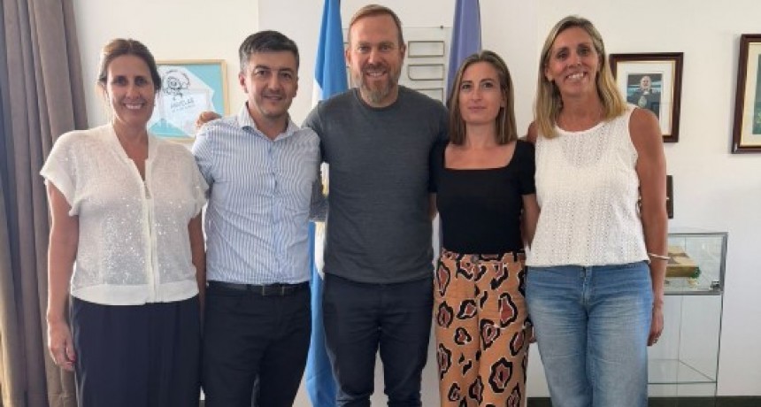 La Secretaría de Hacienda fortalece el área de compras y contrataciones: formalizaron una visita de trabajo al Municipio de Ezeiza