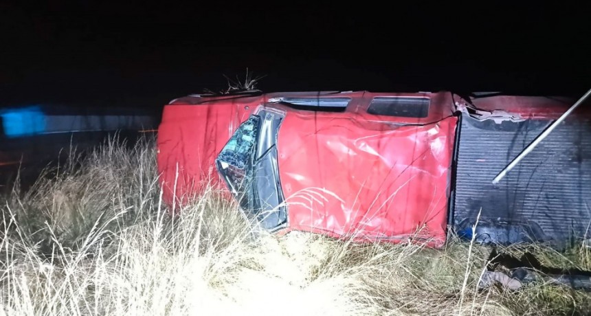 Ruta 226: Vuelco de una camioneta