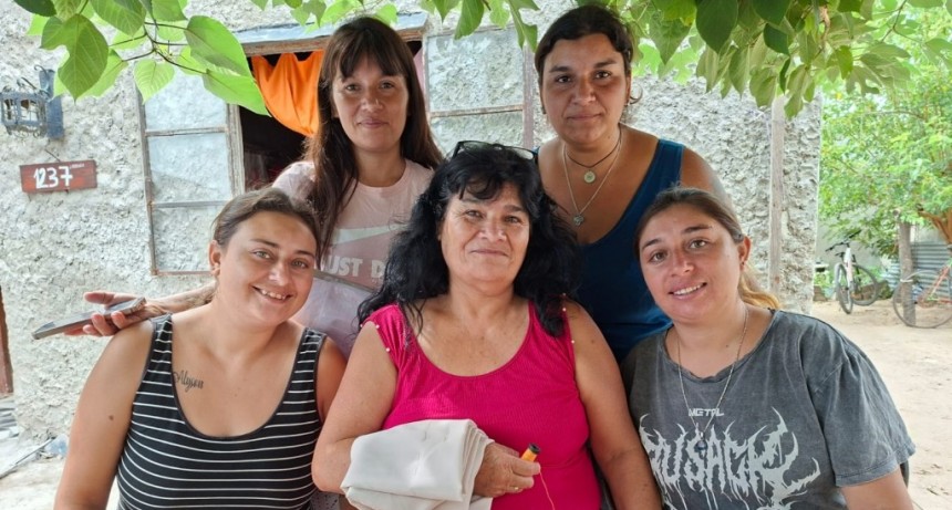 Campaña Solidaria para Norma Gómez: Sus hijas trabajan intensamente para reunir un millón cuatrocientos noventa mil pesos para realizar los estudios