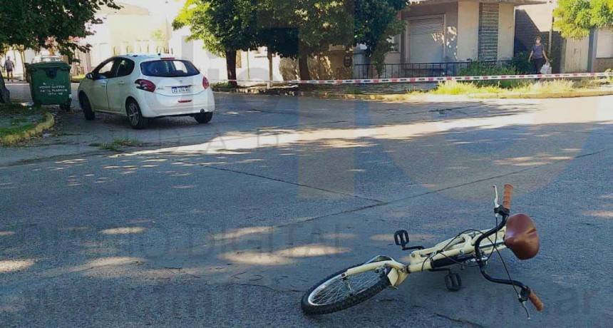 Una mujer cayó sobre la cinta asfáltica al ser rozada accidentalmente por un vehículo