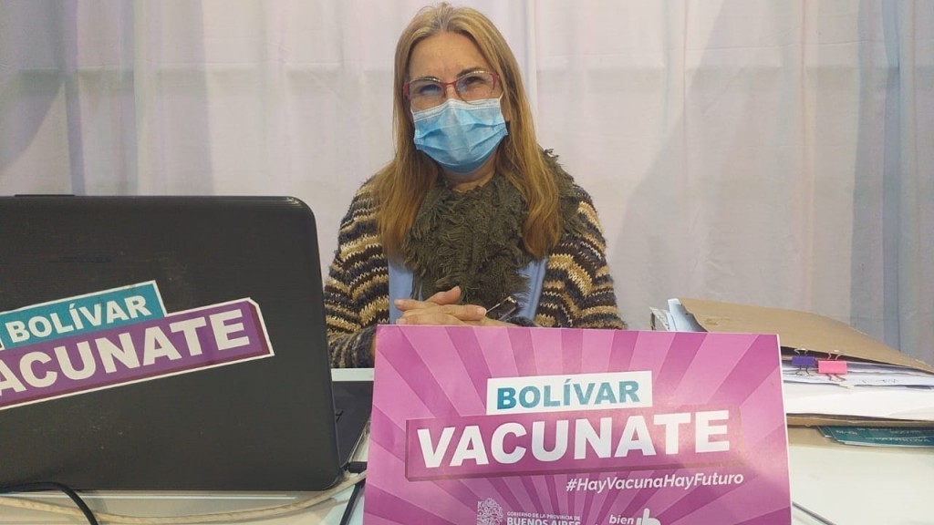 Hablamos con Mónica Piñel para actualizar las novedades respecto de la vacunación en los barrios, la tercera dosis libre y la 2da. Noche de las vacunas