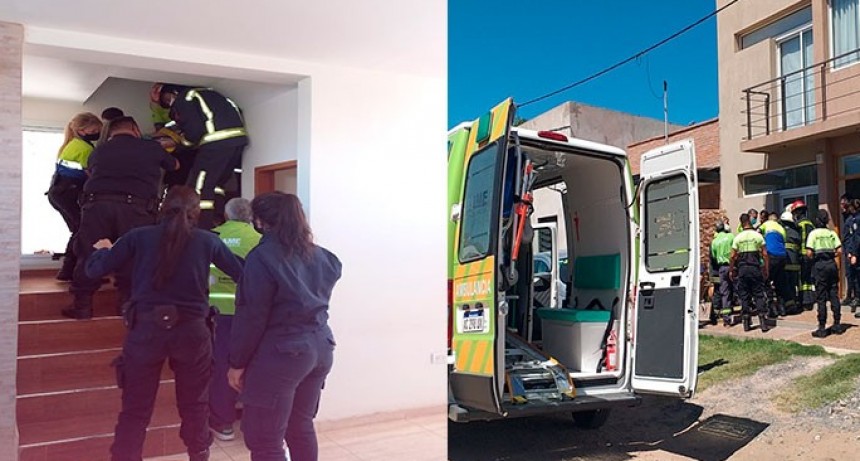 Un hombre cayó desde un techo hacia el balcón y resultó con lesiones