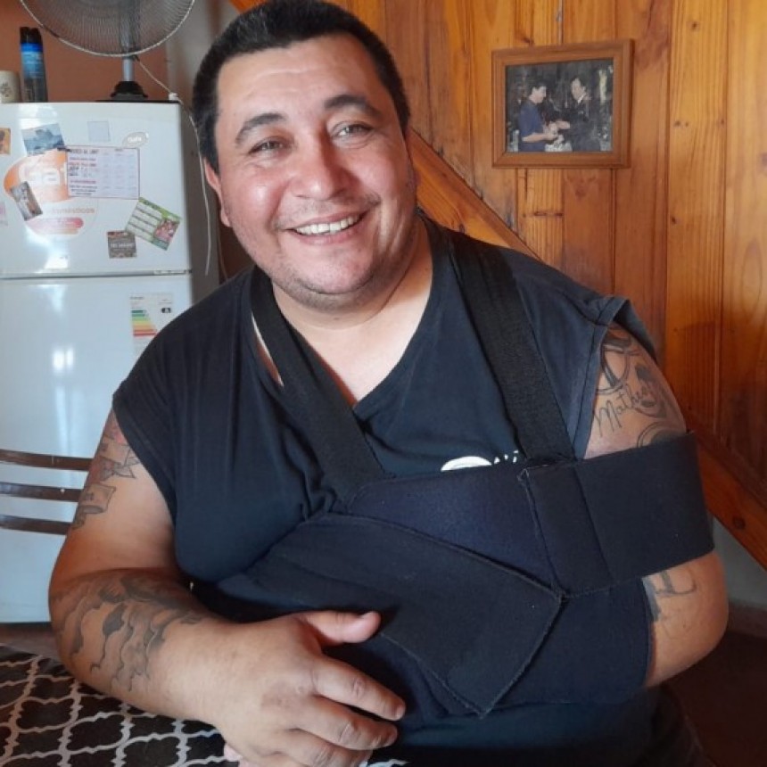 Cayó de la moto al cruzarse dos perros y ahora debe operarse y afrontar un costo cercano a los 180 mil pesos