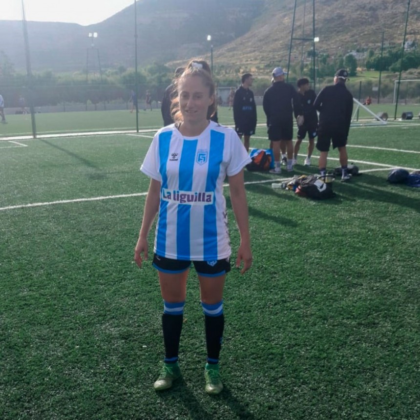 Fútbol 7 Femenino: Se juega la 2ª Copa Aniversario con la presencia de la Selección Argentina, y Geraldine Watson se comunicó con FM 10 para contar que la organización es excelente