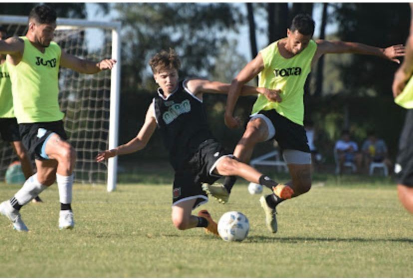 Ciudad de Bolívar suma futbol en su preparación para el Federal 