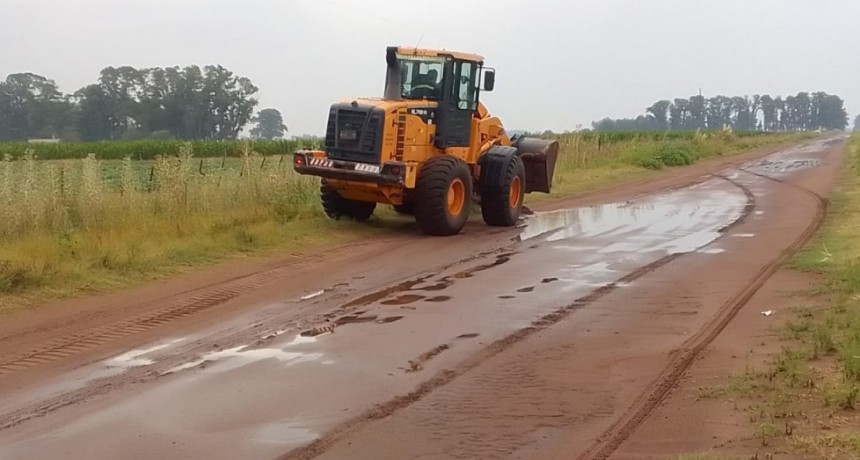 La Dirección de Vial realiza trabajos de drenaje sobre caminos rurales