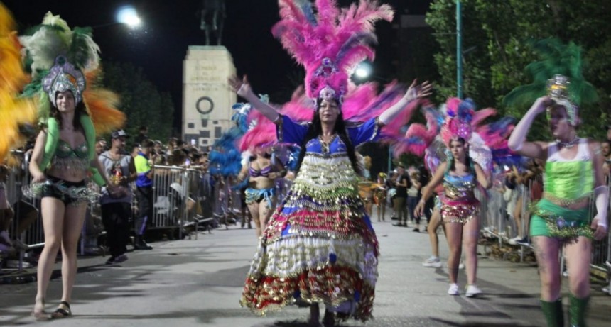 Se vivió una fiesta en la primera noche de Carnavales