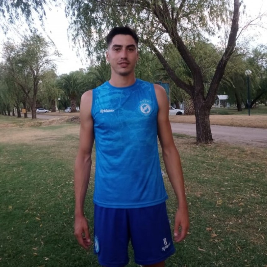 Mirko Marmouget: “Fueron tres años muy lindos en Balonpié y es difícil despegarse de eso, pero todavía no tengo nada concreto, no tengo nada decidido”