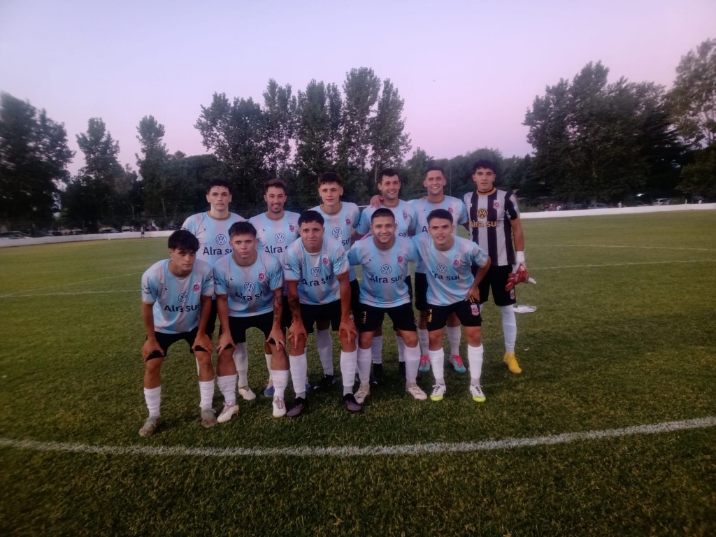 Torneo de Verano: Balonpié goleó y se clasificó a la final