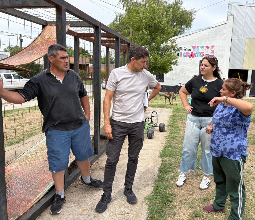 El Intendente Bucca visitó el espacio comunitario “Pequeños Gigantes”, que pronto celebra 10 años de existencia