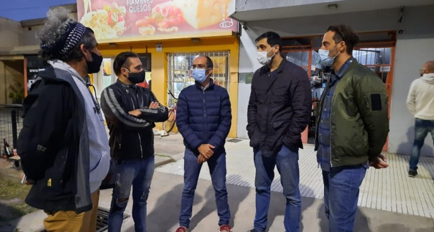 Esta tarde: Pisano visitó el set de filmación de “La educación de los cerdos”