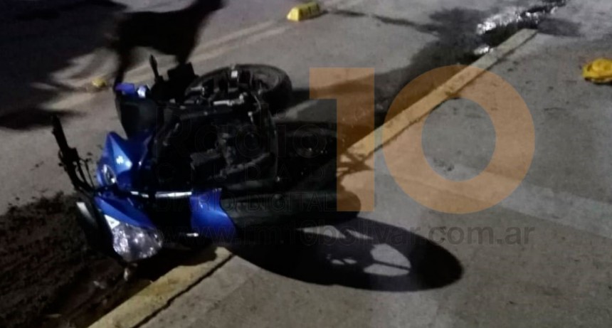 Un joven hospitalizado con una lesión en el fémur a raíz de un accidente en avenida Calfucurá