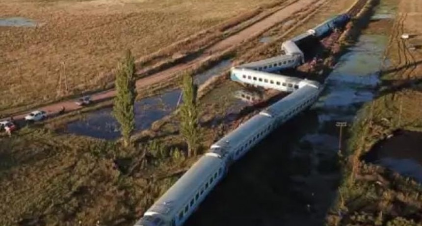 Descarrilamiento del tren de pasajeros en Olavarria: 22 heridos y uno solo permanece internado