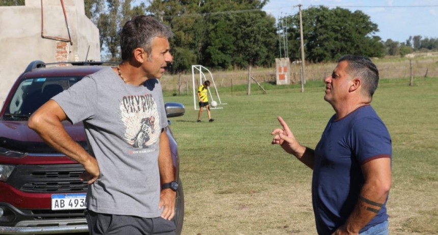 El Director de Deportes visit&oacute; clubes y las Escuelas Municipales de Urdampilleta 