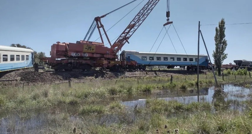 Tren descarrilado: Tras las pericias, crecen las dudas sobre el estado de las vías