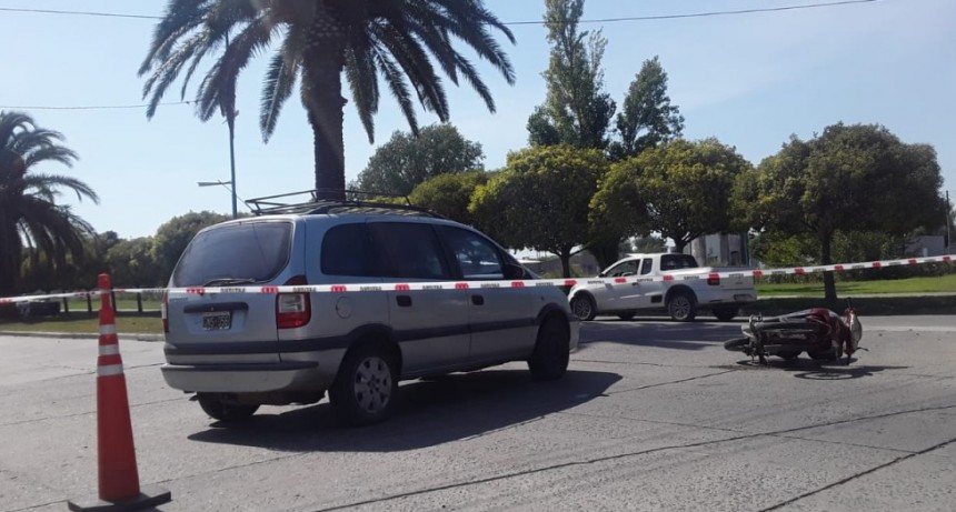 Impacto en la esquina de avenida 25 de Mayo y calle Uriburu