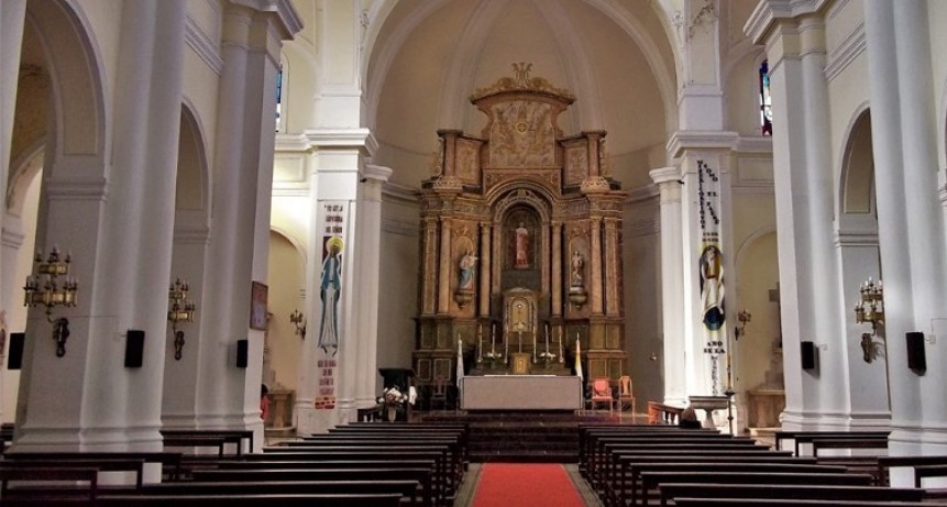 La Parroquia San Carlos Borromeo informa los horarios de las celebraciones de Semana Santa y Pascua 2023