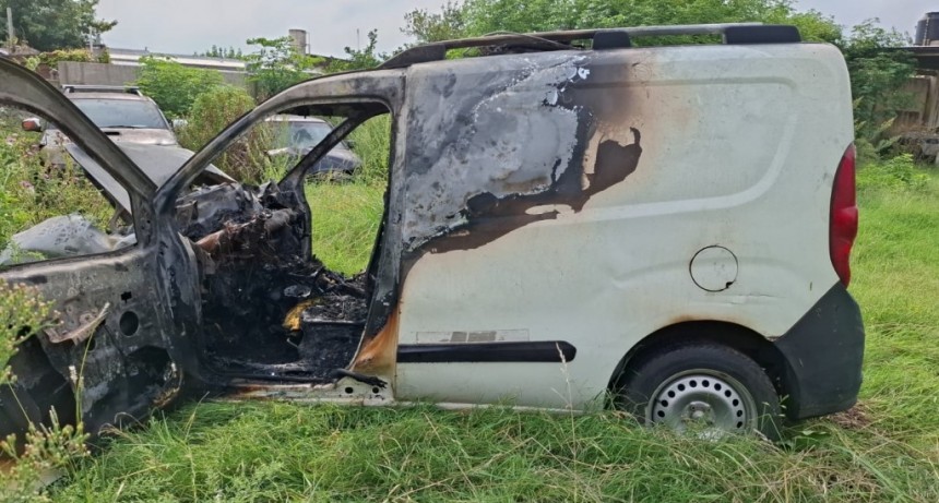 Dudignac: Tras un grave accidente vial registrado en el acceso, fallecieron padre e hijo de una familia de 9 de Julio, que comercializaba helados