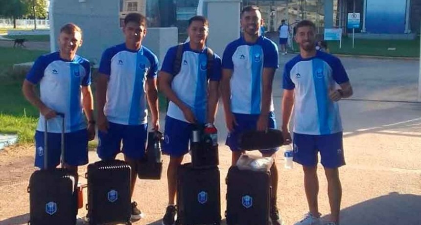 Los jugadores del Ciudad hablaron en FM 10 antes de subir al micro con destino a Aeroparque y luego a Santiago del Estero