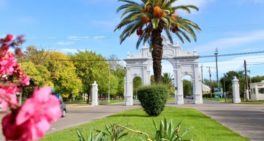Finalizaron los trabajos de pintura en el Pórtico del Parque Las Acollaradas