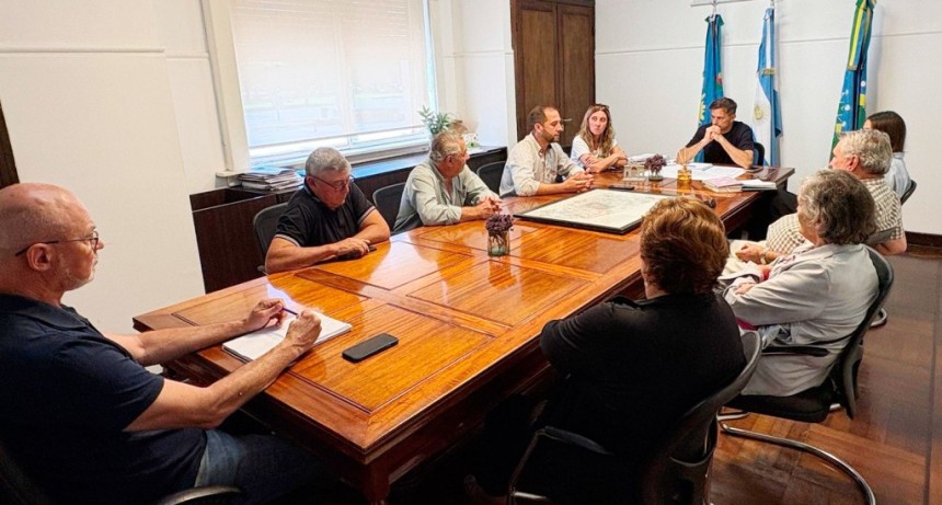 El Intendente Bali Bucca recibi&oacute; a representantes de Federaci&oacute;n Agraria y Mujeres Federadas