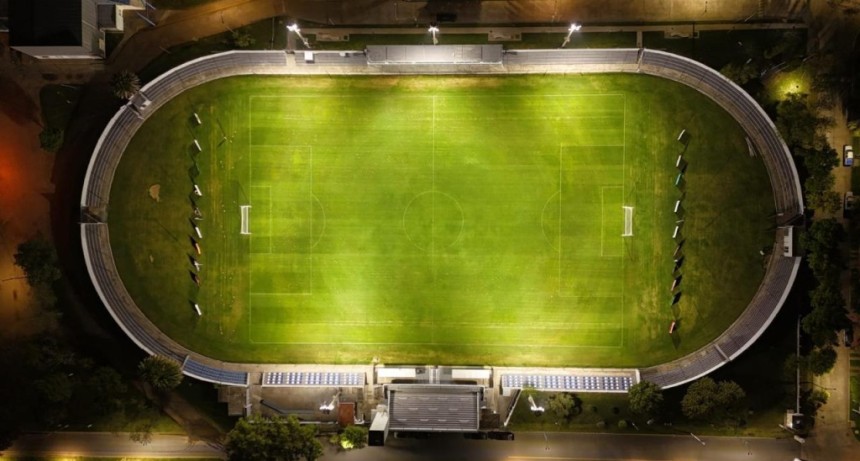 Con un renovado sistema lum&iacute;nico, Ciudad recibe a Agropecuario 