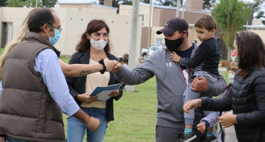 Son 27 los bolivarenses que recibieron la llave de sus viviendas en el barrio PROCREAR