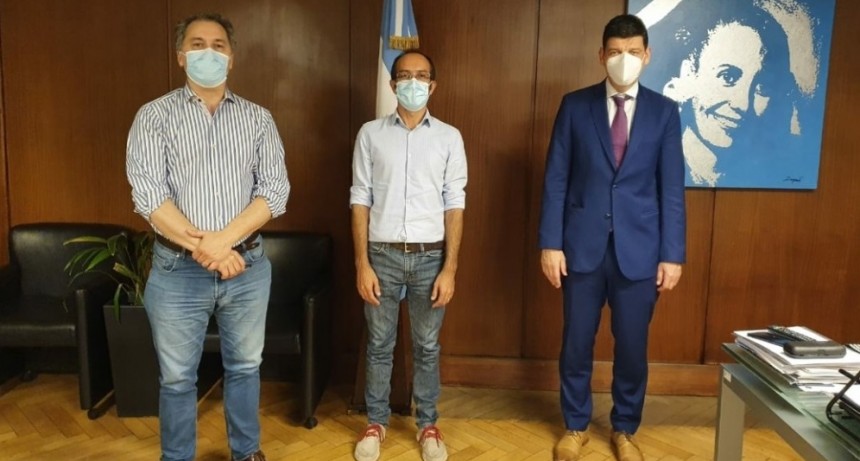 El intendente Pisano gestionó esta noche la ampliación de Terapia a 15 camas