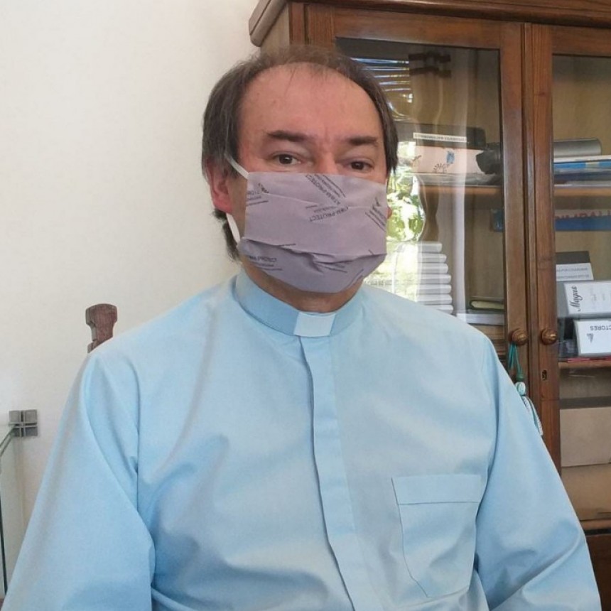 Padre Mauricio Scoltore:  “Se ayuda a un promedio de 40 familias por día”