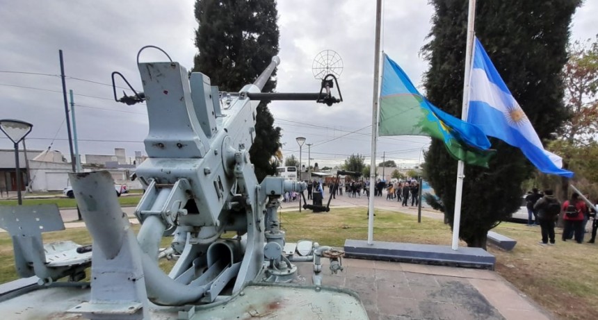 Se realiz&oacute; el Acto por los 41 a&ntilde;os de Malvinas, en la Plazoleta de avenida Venezuela y Matheu