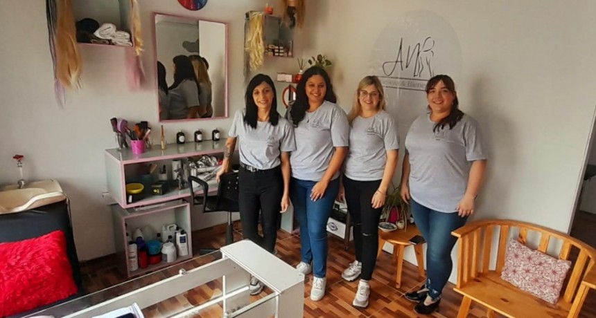 AN Belleza y Bienestar suma servicios y prestaciones, y en FM 10 visitamos el local y hablamos con Ayelén, Sasha, Patricia y Marian
