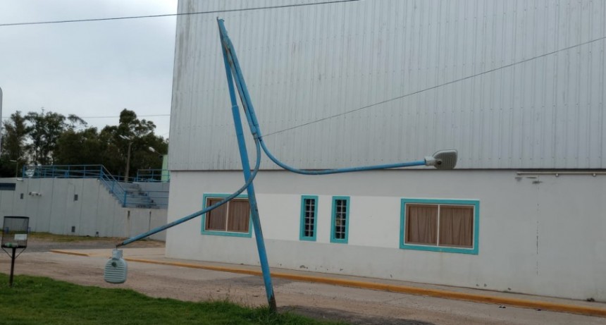 Continúan los daños en diferentes puntos de la ciudad