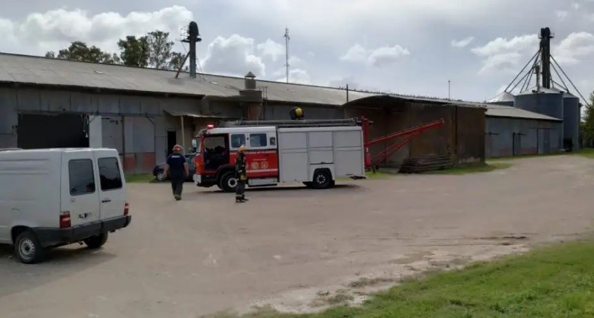 Un hombre cayó de un silo tras recibir una descarga eléctrica