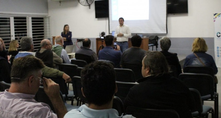 Se llev&oacute; a cabo la presentaci&oacute;n del programa Recetas Agron&oacute;micas y Buenas Pr&aacute;cticas Agr&iacute;colas en el CRUB