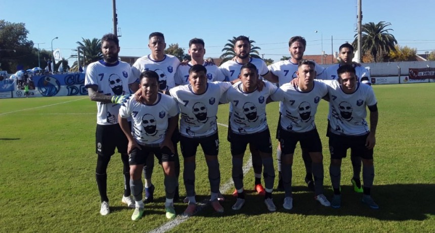 El Club Ciudad goleó y sumó tres puntos importantes para seguir de cerca al líder  