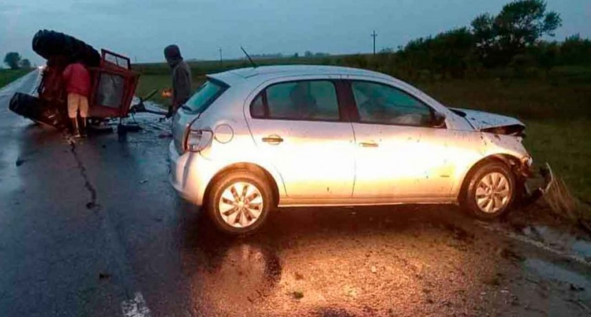 Ruta 205: Un conductor embistió a un tractor con una Desmalezadora