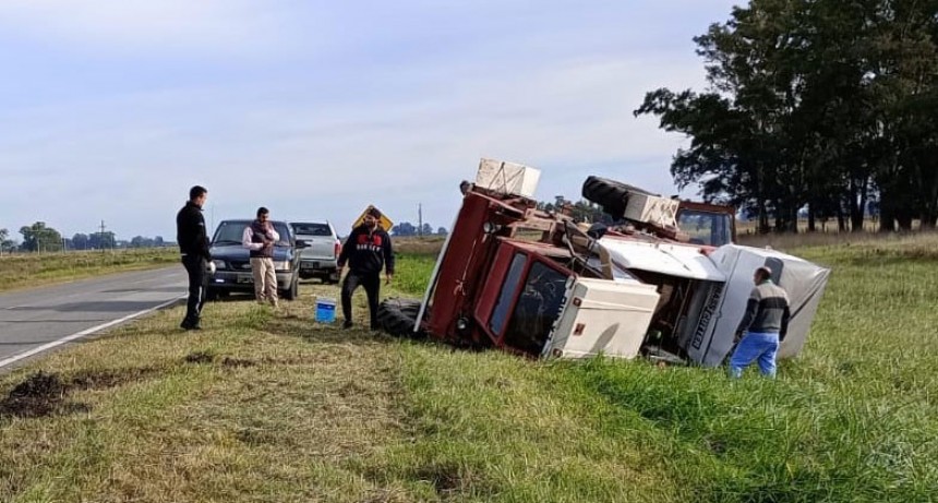 Ruta 226: Volcó una Fertilizadora que no transportaba productos