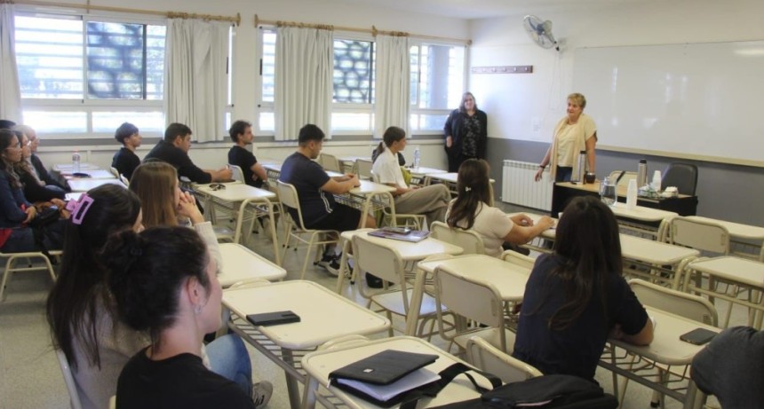 Se realiz&oacute; la charla informativa sobre la Diplomatura Universitaria en Producci&oacute;n Agropecuaria