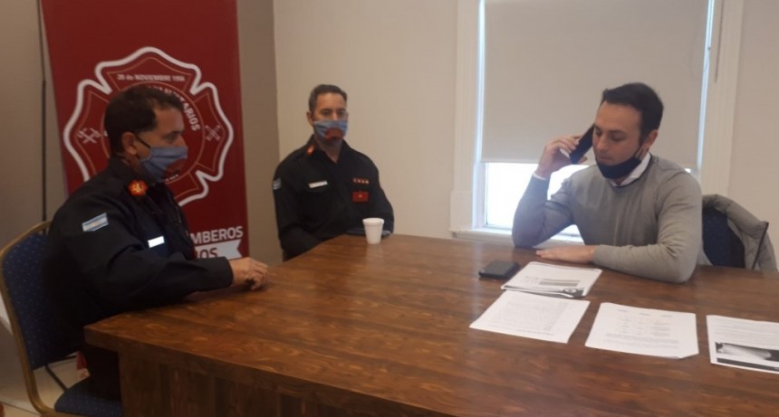 El Consejo Nacional de Bomberos Voluntarios pide que se vacune a sus agentes: Bolívar participa de la petición